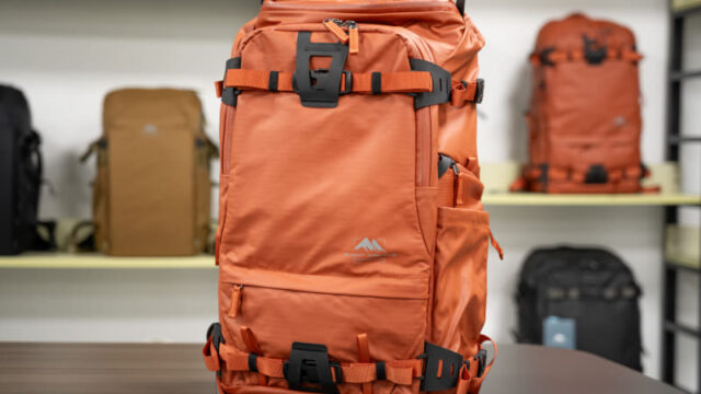 デジカメ Watch様に気鋭の新ブランド「Summit Creative」の現地工場を紹介していただきました